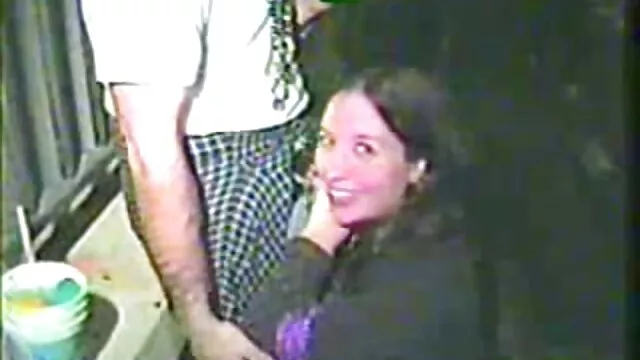 Adulto sem registo  Veja na piscina à atrizes de filmes eroticos noite