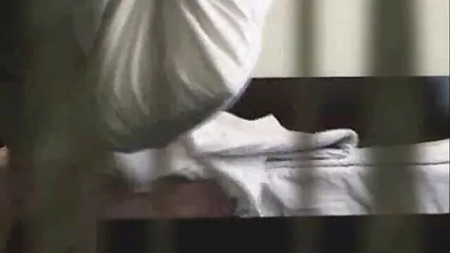 Adulto sem registo  Uma rapariga astuta roubou a chave videos eroticos excitantes de um carro a um amigo e obrigou-o a gozar.