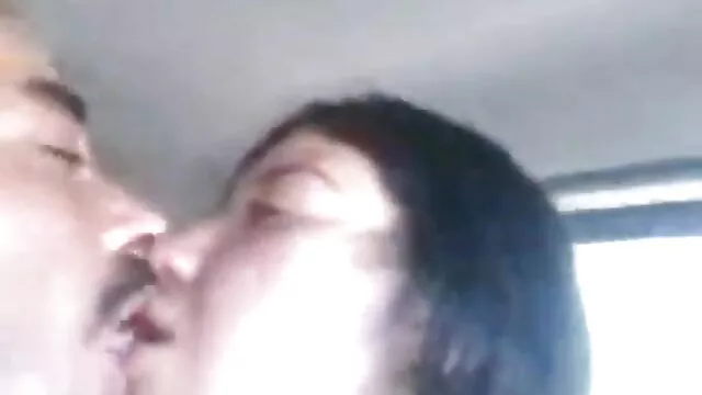 Adulto sem registo  Uma rapariga curiosa decidiu ter o visual decidido com os hóspedes do hotel videos e contos eroticos