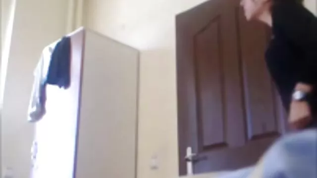 Adulto sem registo  Ele pediu desculpa por mencionar um reforço da namorada, e depois filmes eroticos de incesto deu-lhe um pontapé na vagina.