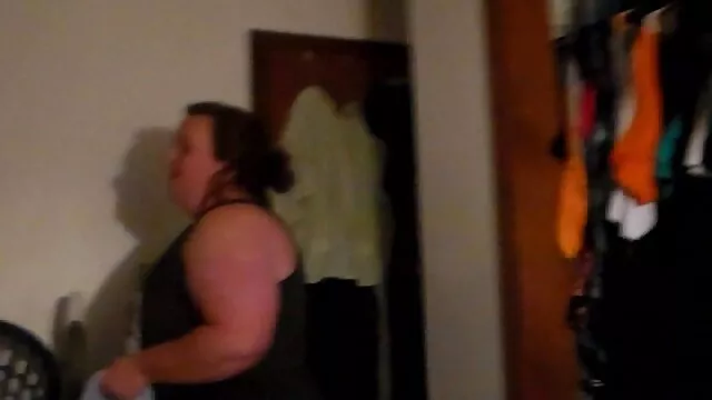 Adulto sem registo  Enquanto a minha mulher estava de férias, ela mandou a amiga para ter a se, com ela, para que ela não fizesse batota. filmes eroticos anos 70