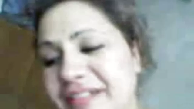 Adulto sem registo  A bela piscina à frente é seduzida e filmes torrent eroticos forçada a lamber a sua ponta