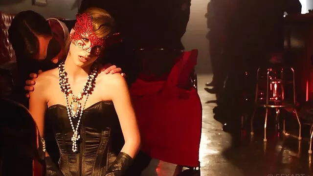 Adulto sem registo  Um fotógrafo novato clicou na bandeja em vez da sessão filmes eroticos multishow de fotos em um modelo lotado