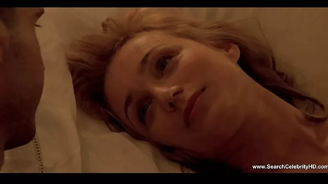 Adulto sem registo  Estudantes sensuais aproveitaram-se de filmes comedia erotica um rapaz grande e curvado.