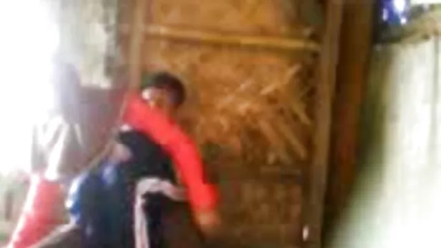 Adulto sem registo  O negro qualitativamente rasgou uma morena com uma pila grande video adulto erotico