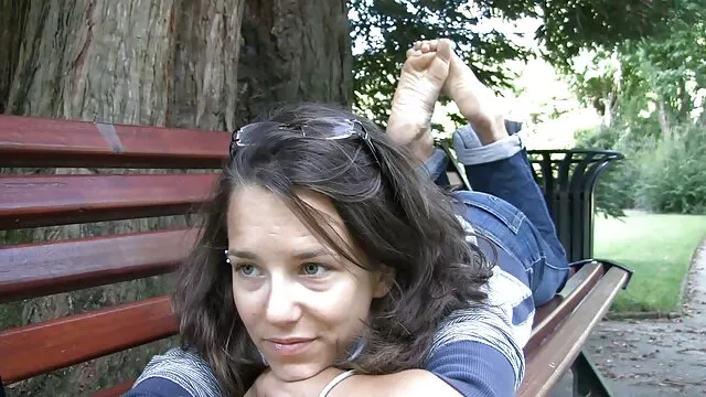 Adulto sem registo  Um casal para um ménage a filmes grátis eróticos trois encorajou uma empregada de limpeza