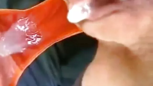 Adulto sem registo  Morena com o título 